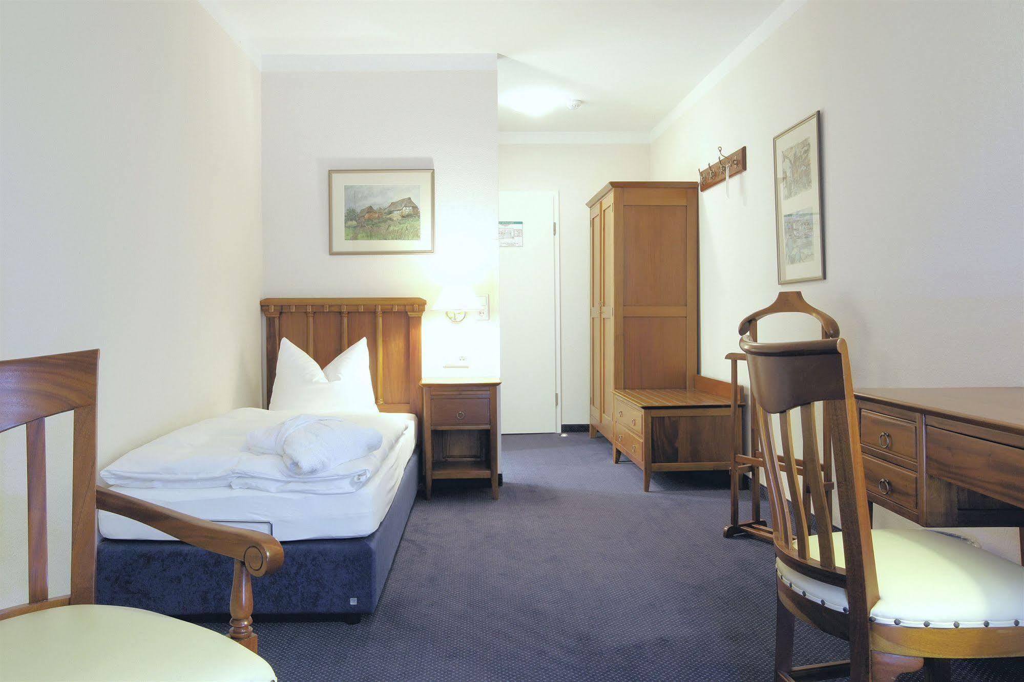 Hotel Badehaus Goor Putbus Esterno foto