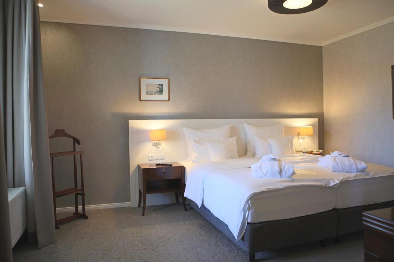 Hotel Badehaus Goor Putbus Esterno foto
